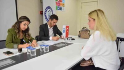 Bursa’da Yıldırım Belediyesi, iş arayan vatandaşlar ile işveren arasında köprü