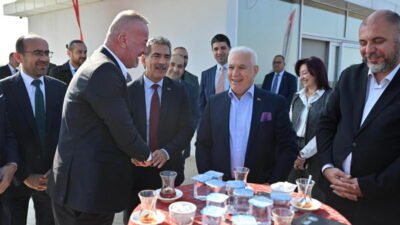 Bursa Büyükşehir Belediye Başkanı Mustafa Bozbey, kenti bütüncül bir yaklaşımla