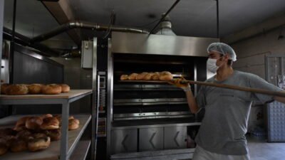 Somuncu Baba Gönül Fırını’nda ihtiyaç sahipleri için her gün 6