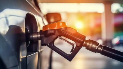 Akaryakıtta tabelaların bir kez daha değişeceği ortaya çıktı. Benzine indirim