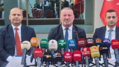 Karacabey Belediye Başkanı Fatih Karabatı, önceki dönem belediye yönetimi tarafından