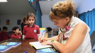 Osmangazi Belediyesi, çocuklara kitap okuma alışkanlığı kazandırmak amacıyla düzenlediği etkinlikler