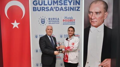 Bursa Büyükşehir Belediye Başkanı Mustafa Bozbey, 16. Dünya Briç Şampiyonası’nda