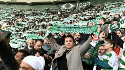 Osmangazi’de yaşayan çocuklara Bursaspor sevgisi aşılamak için mücadele veren Osmangazi