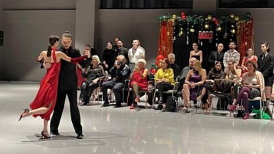 Nilüfer Pancar Deposu’nda düzenlenen ‘Yeni Yıl Milonga Gecesi’nde tango tutkunları