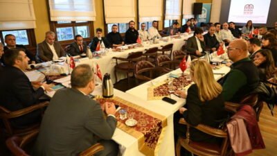 Bursa Belediyeler Birliği Başkanı Oktay Yılmaz ve üye belediyelerin katılımıyla