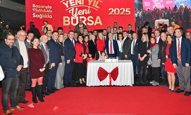 Bursa Büyükşehir Belediye Başkanı Mustafa Bozbey, Belediye çalışanlarıyla yeni yıl