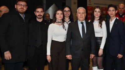 Bursa Büyükşehir Belediye Başkanı Mustafa Bozbey, BURSKOOP aracılığıyla mesleki ve