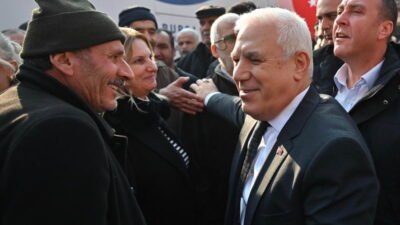 Bursa Büyükşehir Belediye Başkanı Mustafa Bozbey, 17 ilçe arasında hava