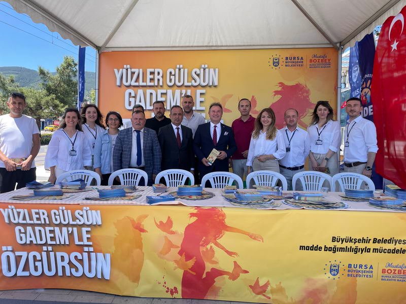 Bursa Büyükşehir Belediyesi bünyesinde çalışmalarını sürdüren Gençlik ve Aile Destek