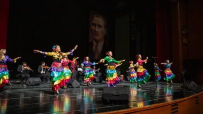 Bursa Büyükşehir Belediyesi Çalgıcı Mektebi Roman Orkestrası tarafından kuruluşunun 15.