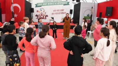 Osmangazi Belediyesi, Yarıyıl Şenliği kapsamında Yunuseli Mahallesi’nde kurduğu Çadır Kültür