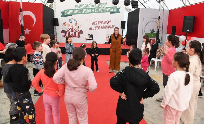 Osmangazi Belediyesi, Yarıyıl Şenliği kapsamında Yunuseli Mahallesi’nde kurduğu Çadır Kültür