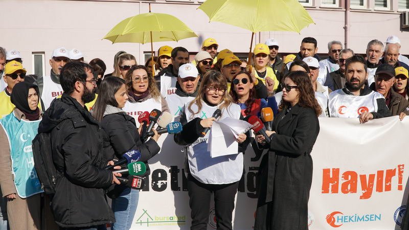 Bursa’da Aile Sağlığı Merkezi çalışanları, performansa dayalı ‘eziyet yönetmeliği’ olarak