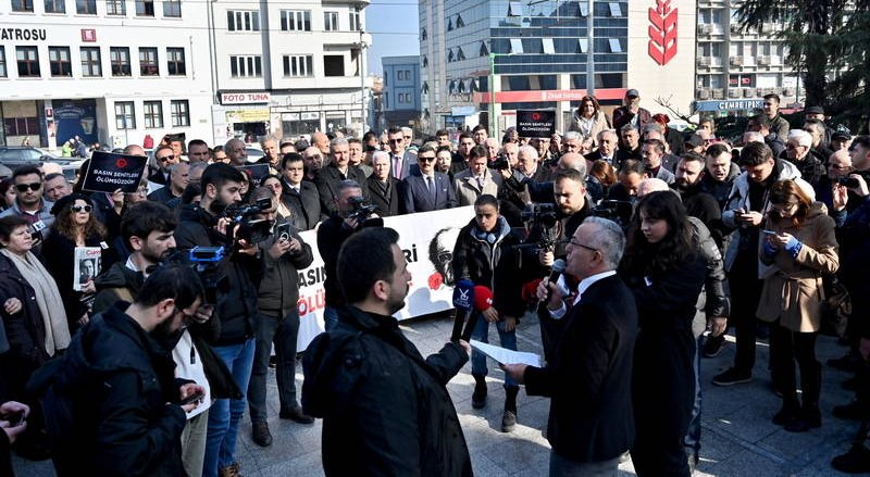 24 Ocak 1993’te aracına konulan bomba ile öldürülen Gazeteci Uğur