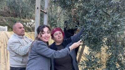 Cumhuriyet Halk Partisi (CHP) Parti Meclisi Üyesi Canan Taşer, Kadın