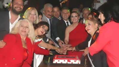 CHP Bursa Yıldırım ilçe örgütünde İlçe Başkanı İlhami Gün'e tepki