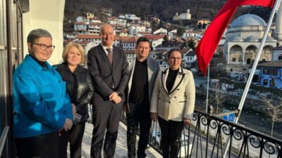 Osmangazi Belediye Başkanı Erkan Aydın, ‘Osmangazi Kardeşler Buluşması’ programı kapsamında