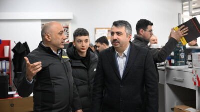 Yıldırım Belediye Başkanı Oktay Yılmaz, Otosansit’i ziyaret ederek esnafın görüş