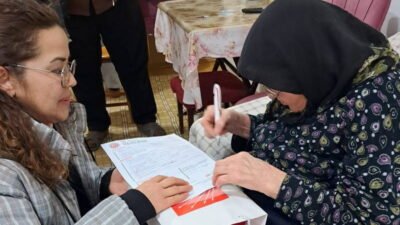 Bursa’nın Nilüfer ilçesinde yaşayan 94 yaşındaki Halime Teyze, Cumhuriyete ve