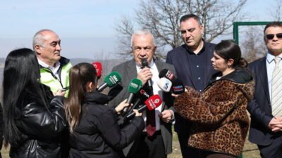 Nilüfer Belediyesi, çiftçileri tarıma teşvik etmek ve örnek üretimler gerçekleştirmek