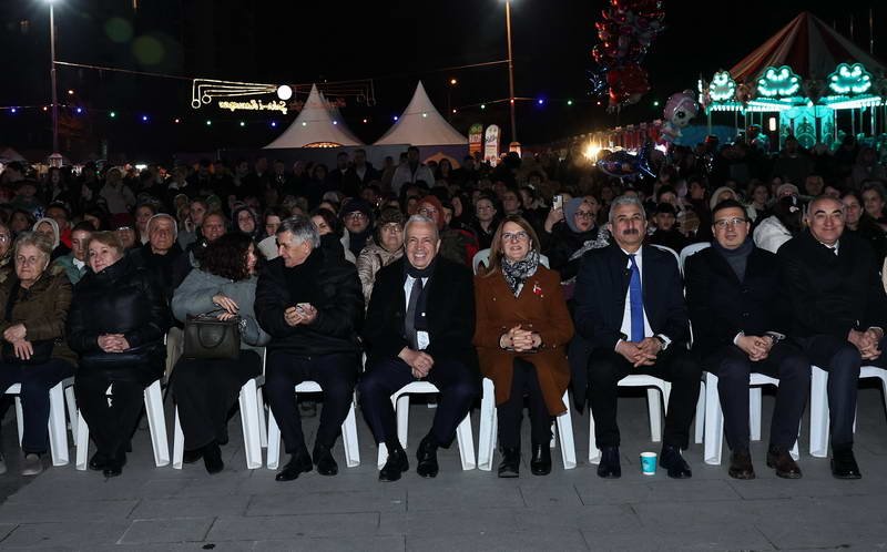 Nilüfer Belediyesi’nin düzenlediği Ramazan Sokağı’nda Artvin rüzgârı esti. Artvin Vakfı’nın,