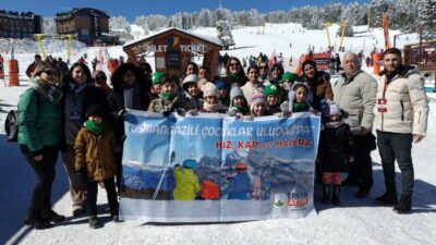 Osmangazi Belediyesi’nin daha önce Uludağ’a gitme fırsatı bulamayan çocukları beyaz