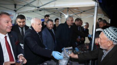 Bursa Büyükşehir Belediyesi tarafından Kestel ilçesinde düzenlenen iftar programında yaklaşık