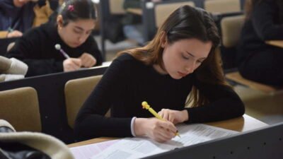 Yıldırım Belediyesi, Kütüphaneden Kampüse Programı kapsamında gençlere yönelik ücretsiz Temel