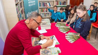 Çocuklara kitap okuma alışkanlığı kazandırmak için farklı projelere imza atan