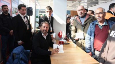 Bu yıl 22’incisi düzenlenen Bursa Kitap Fuarı’nda yerini alan Osmangazi