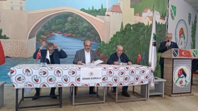 Bursa Bosna Sancak Derneği olağan genel kurulunda Sadık Şengül, oy