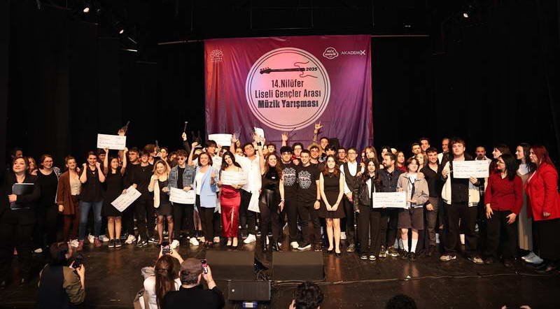 Nilüfer Belediyesi’nin gençleri müzikle buluşturmak ve yeteneklerini sergilemelerine olanak tanımak