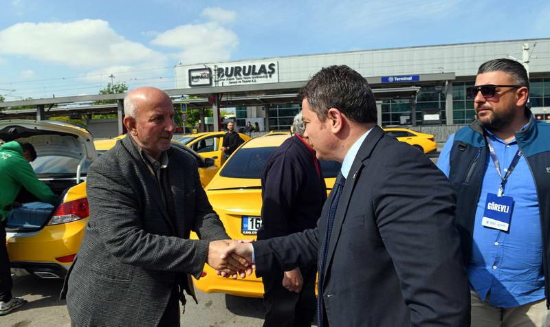 Osmangazi Belediye Başkanı Erkan Aydın, sabahın erken saatlerinde Terminal Taksi
