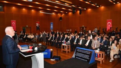 Bursa Büyükşehir Belediye Başkanı Mustafa Bozbey, 1. Yıl Değerlendirme Toplantısı’nda