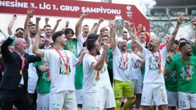 Bursaspor Türkiye Futbol Federasyonu Başkanı İbrahim Ethem Hacıosmanoğlu'nun da katıldığı