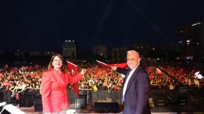 Türkiye’nin kurtuluş mücadelesinin başlangıcının 106’ncı yıl dönümü Nilüfer’de binlerce vatandaşın