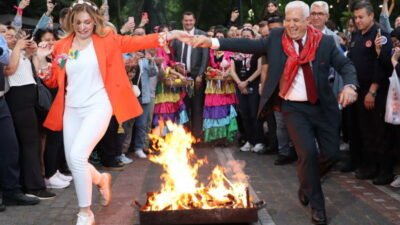 Bursa Büyükşehir Belediyesi tarafından düzenlenen Hıdırellez Şenliği’nde, binlerce vatandaş baharın