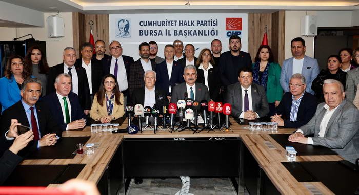 Cumhuriyet Halk Partisi Bursa İl Başkanı Nihat Yeşiltaş, AKP Bursa