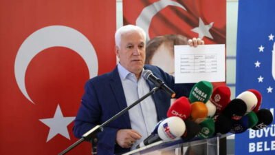 Bursa Büyükşehir Belediye Başkanı Mustafa Bozbey, BURULAŞ çalışanlarının büyük çoğunluğunun