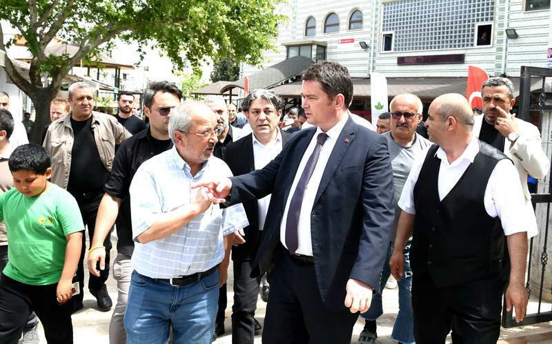 Osmangazi ilçesinde yaşayan vatandaşlarla sık sık biraya gelen Osmangazi Belediye