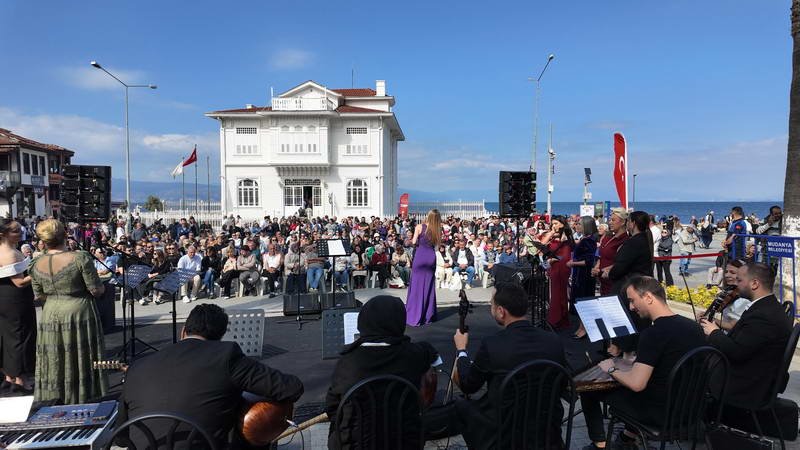 
Mudanya Belediyesi, 11 Mayıs Anneler Günü’nü “Her kalbin bir annesi
