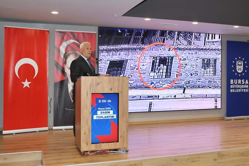 Bursa Büyükşehir Belediye Başkanı Mustafa Bozbey, Cumhurbaşkanı Recep Tayyip Erdoğan'ın