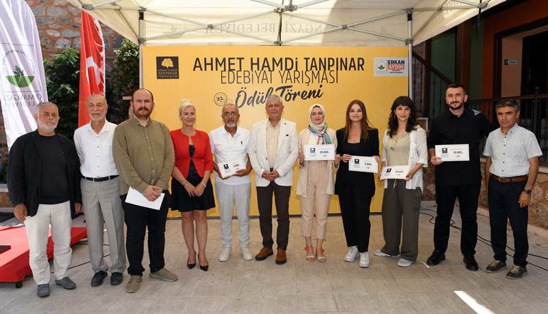 Osmangazi Belediyesi’nin bu yıl 23’üncüsünü düzenlediği Ahmet Hamdi Tanpınar Edebiyat
