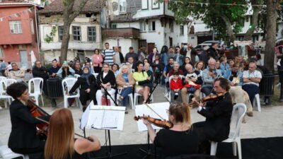 Mudanya’nın zeytin kokulu mahallesi Tirilye, bu yıl ilk kez düzenlenen