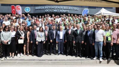 Bursa Büyükşehir Belediye Başkanı Mustafa Bozbey, belediyenin çeşitli birimlerini ziyaret