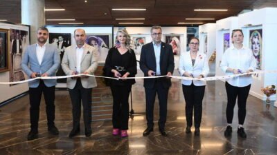 Osmangazi Belediyesi, Bursalı sanatçı Belgin Ersavaş’ın Yeşilçam’ın usta oyuncularının fotoğraflarını