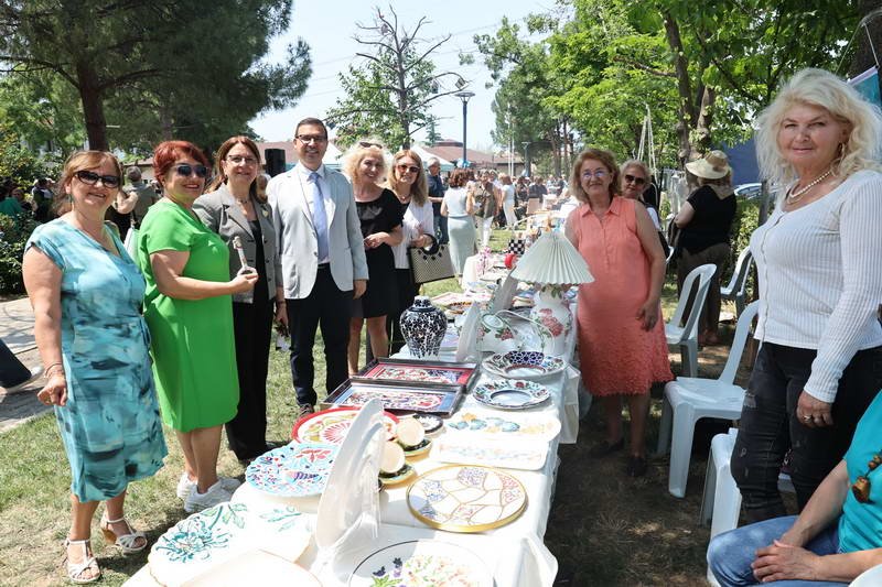 Nilüfer Belediyesi Altınşehir Olgun Gençlik Merkezi’nde düzenlenen yıl sonu gösterisi
