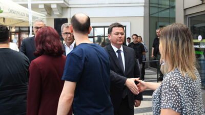 Osmangazi Belediye Başkanı Erkan Aydın, Kurban Bayramı öncesi mesai arkadaşlarıyla