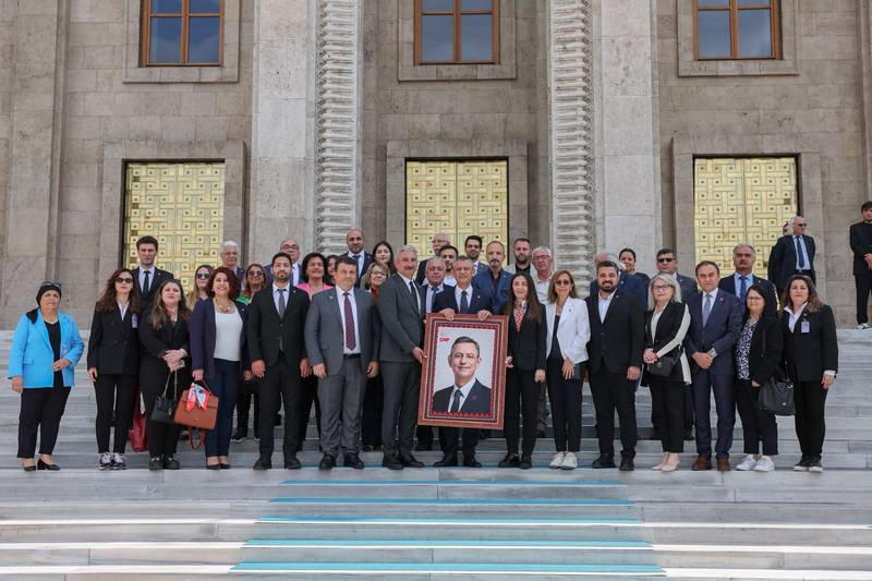 CHP Bursa İl Başkanı Nihat Yeşiltaş ve beraberindeki heyet, önemli